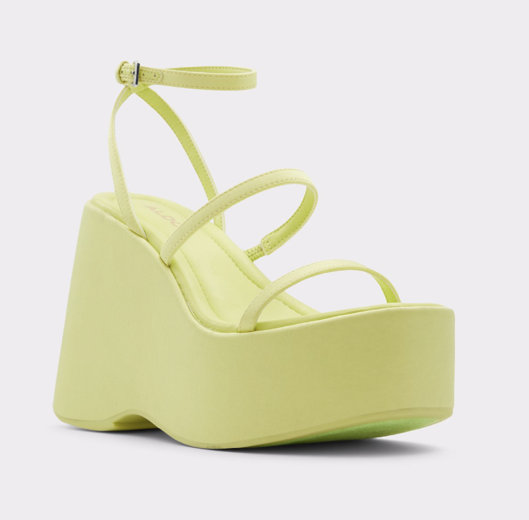 Kasie
Strappy wedge sandal - Wedge heel